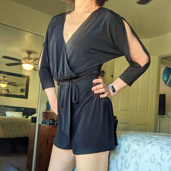 *Black Split Sleeve Romper by Calvin Klein- Size 6 - Picture 2 of 6